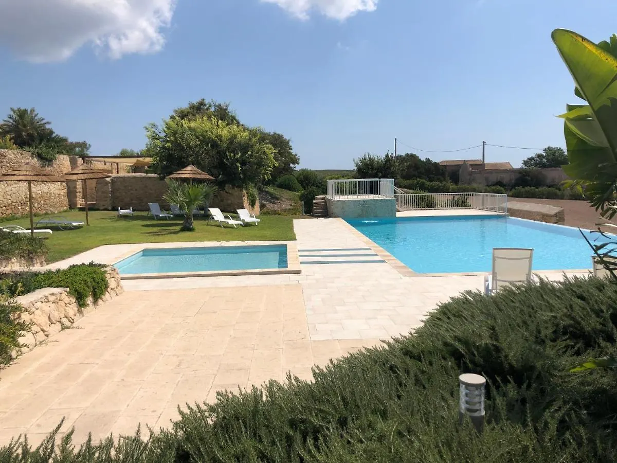 Feriegård Le Sorelle Del Vino Marzamemi Italien
