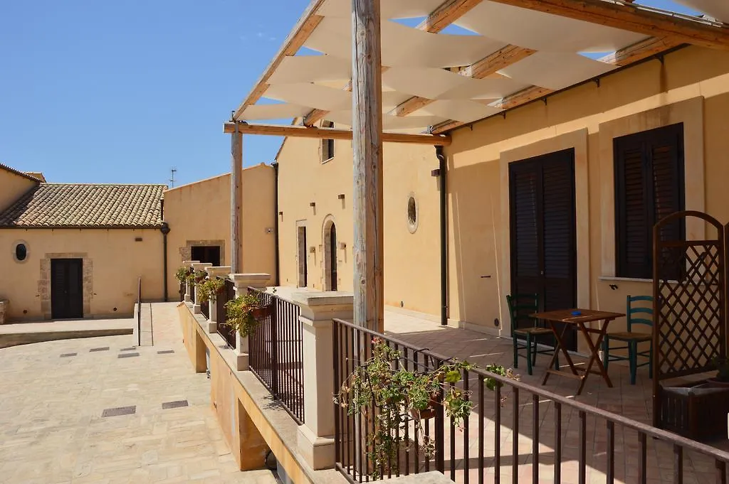 Le Sorelle Del Vino Marzamemi 0*,